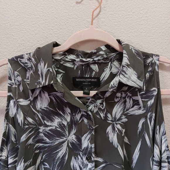 Banana Republic Factory Blouse Size Small Cold Shoulder Button Up Floral Green - Picture 7 of 12